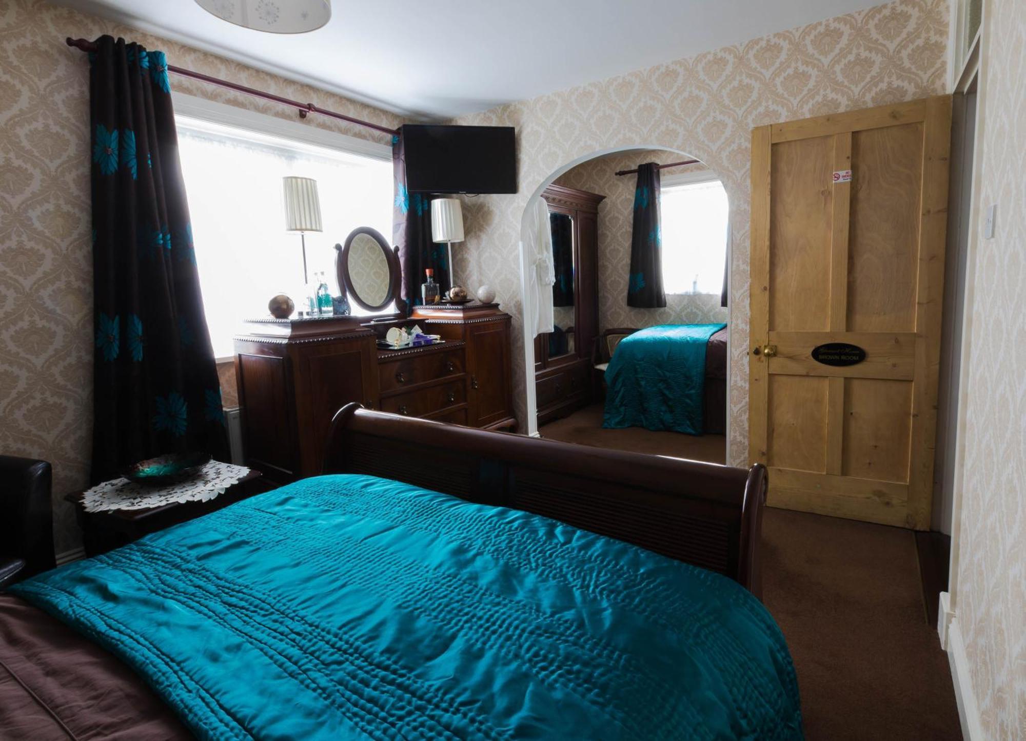 Glenart House Bed & Breakfast Трамор Екстериор снимка