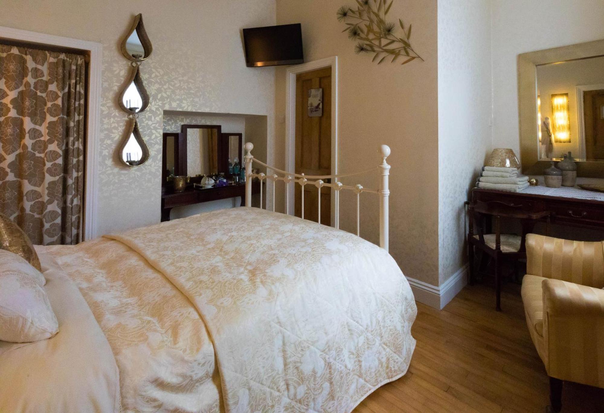 Glenart House Bed & Breakfast Трамор Екстериор снимка