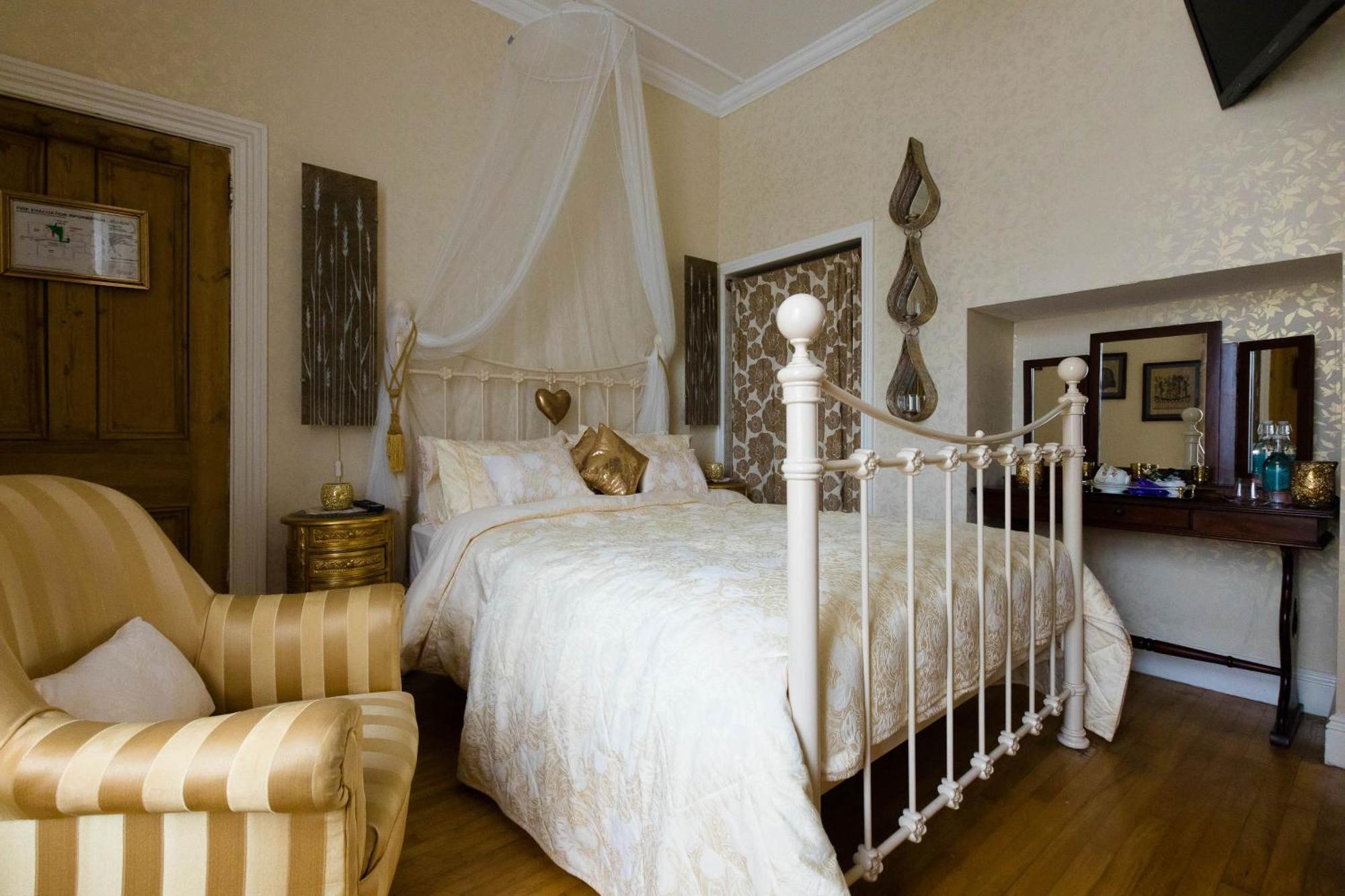 Glenart House Bed & Breakfast Трамор Екстериор снимка